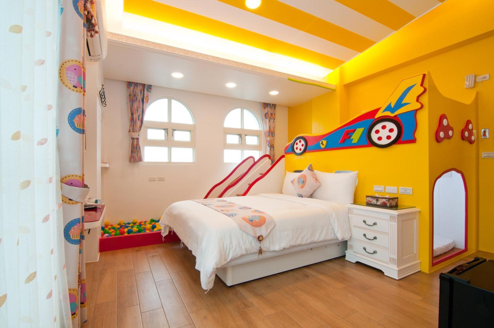Michelin Castle - Yilan Homestay อู่เจี๋ย ภายนอก รูปภาพ