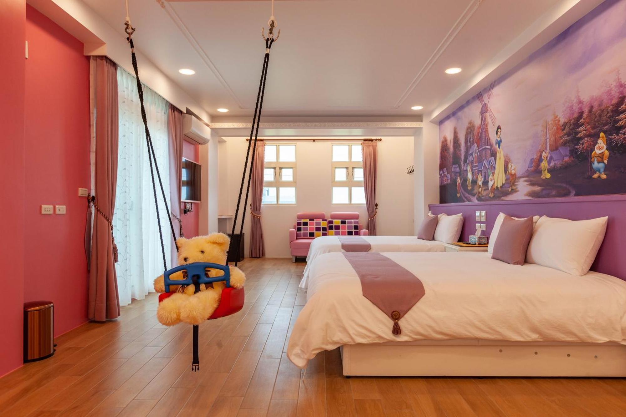 Michelin Castle - Yilan Homestay อู่เจี๋ย ภายนอก รูปภาพ